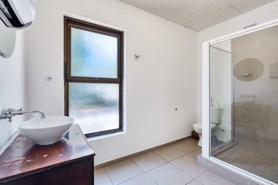 To Let commercial Property for Rent in Claremont Western Cape